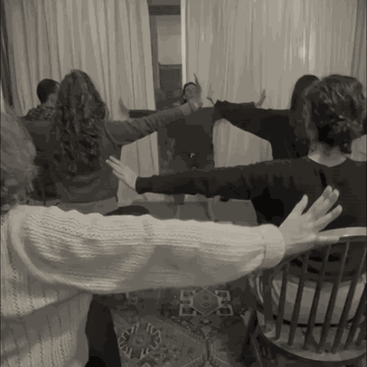 שיעור Gyrokinesis® קבוצתי